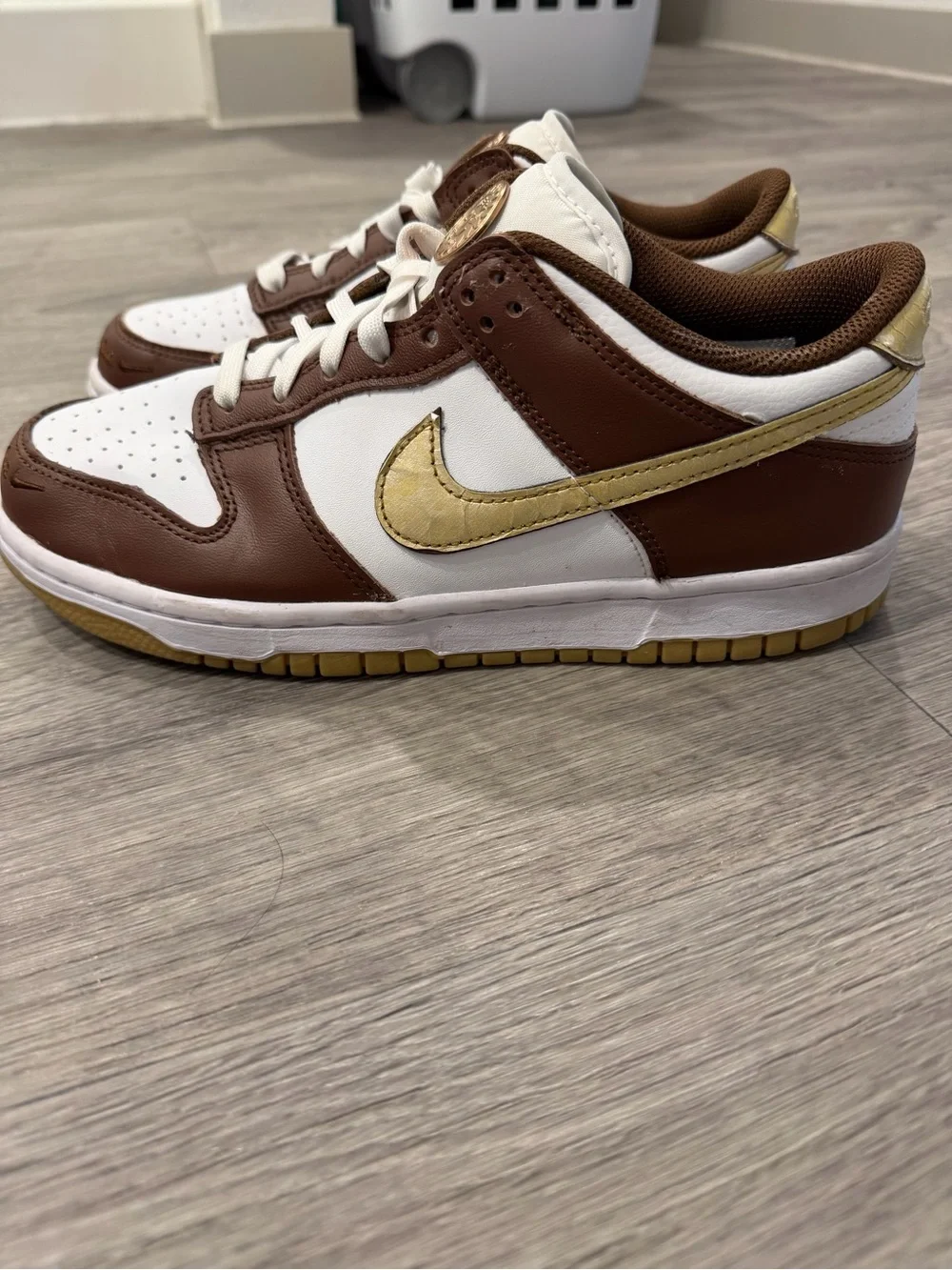 Nike Dunk Low “Be The One” Brown White Gold Sneakers Youth 7Y Women’s 8.5